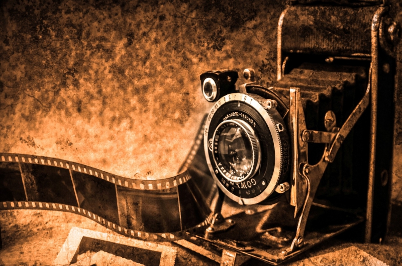 photographe-STE MAXIME-min_light-wood-night-camera-photography-vintage-1245236-pxhere.com